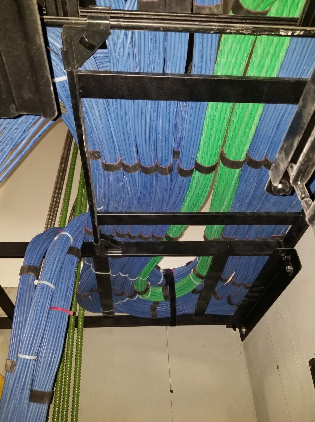 Cable tray and bundled pathway work