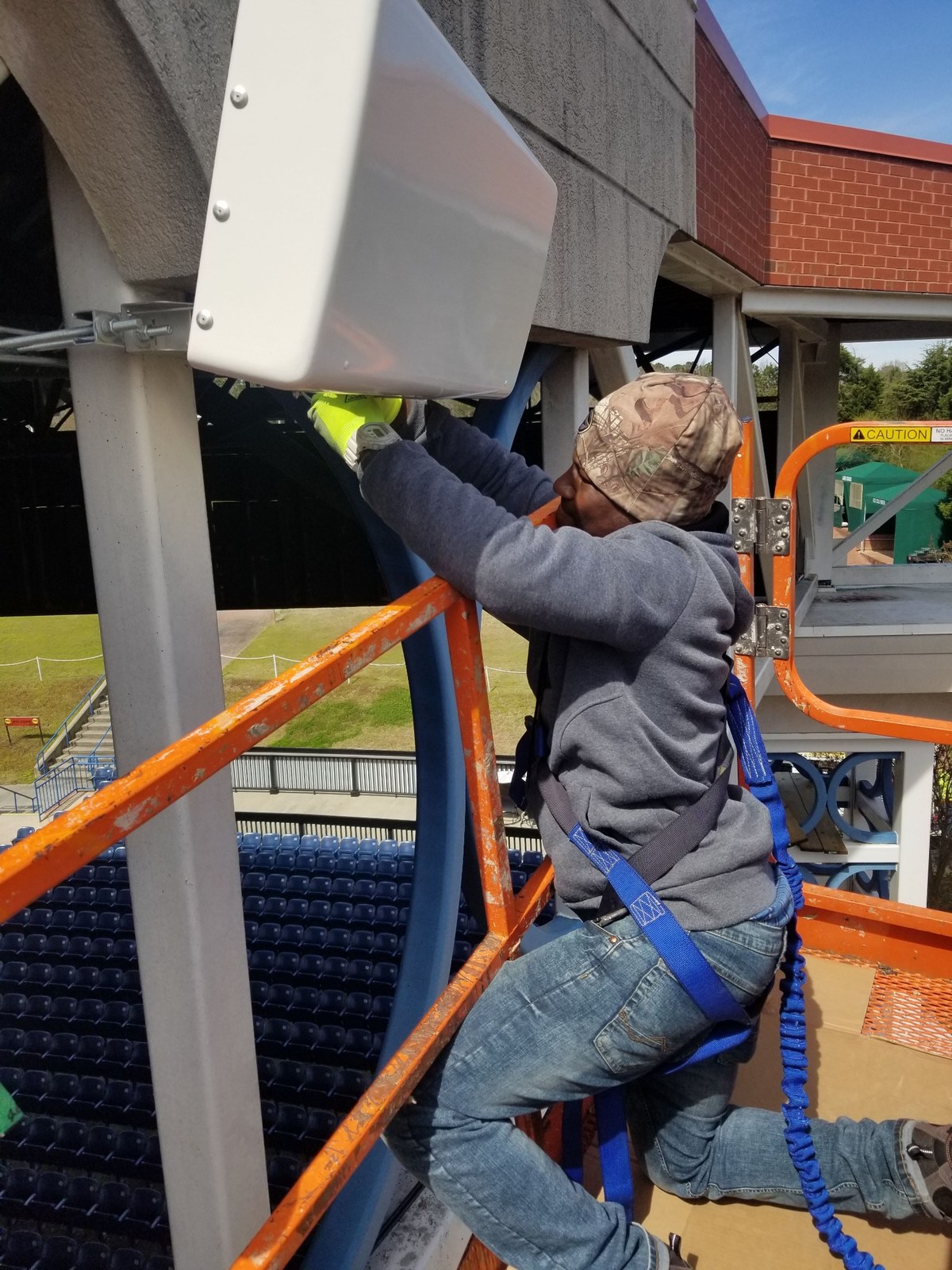 Exterior antenna maintenance and system support from lift access